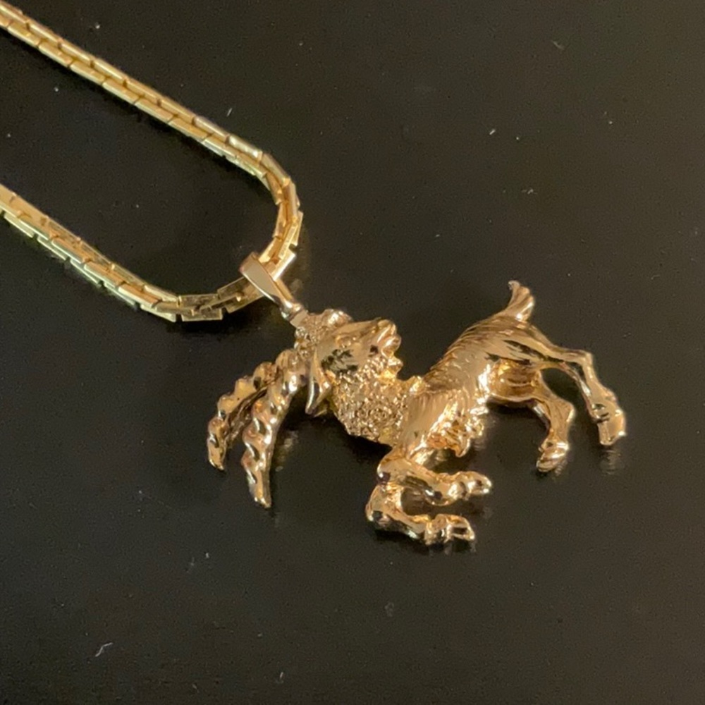 Vintage 80’s Monet Upright Ram Gold tone Necklace